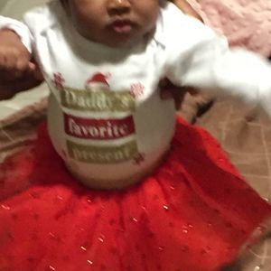 Meet your Posher, Aaroneqa